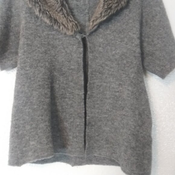 Chico's women's size 1 (M) gray marbled short sleeve wool blend cardigan - Picture 3 of 15